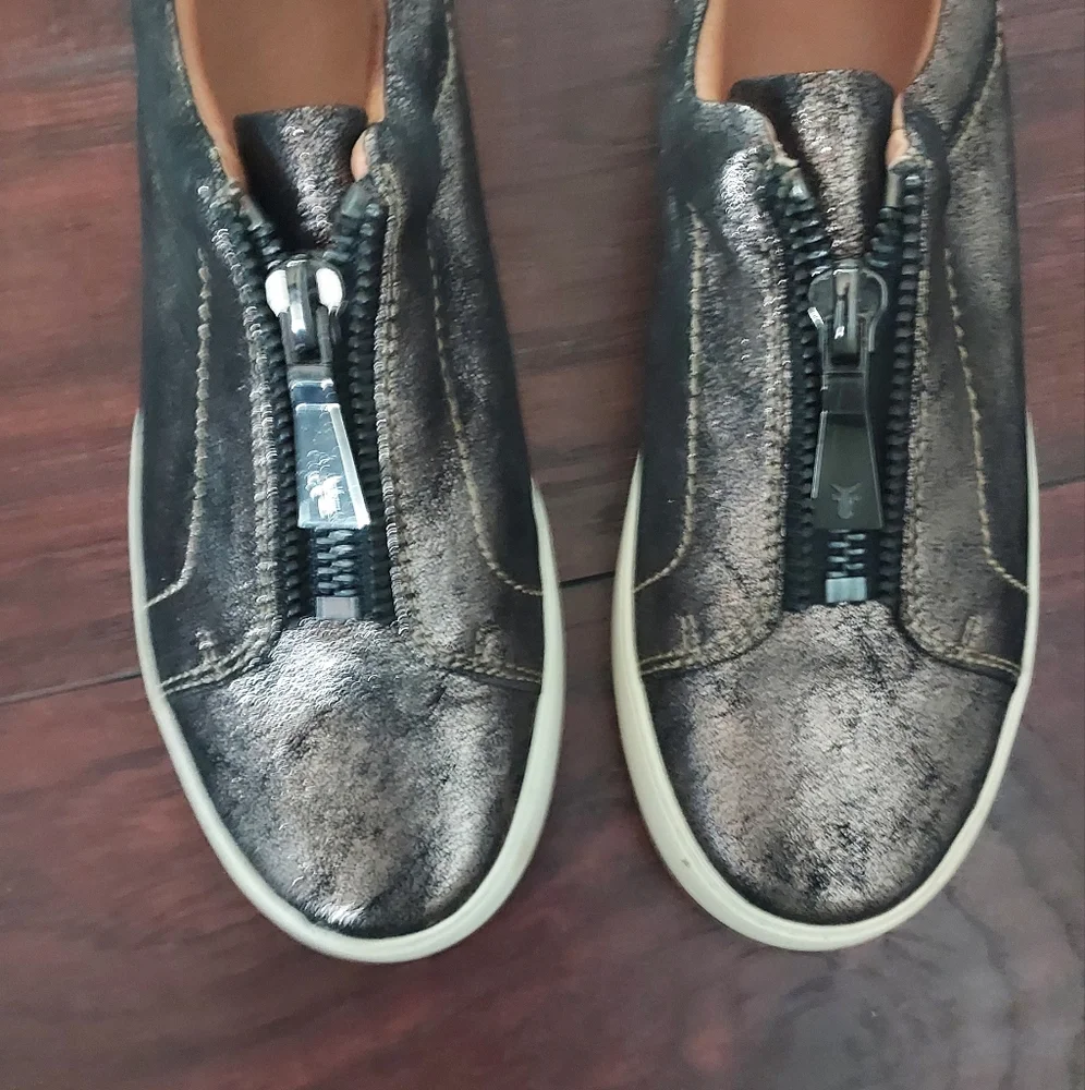 FRYE Leather Metallic Zip-UP Sneakers Sz-9